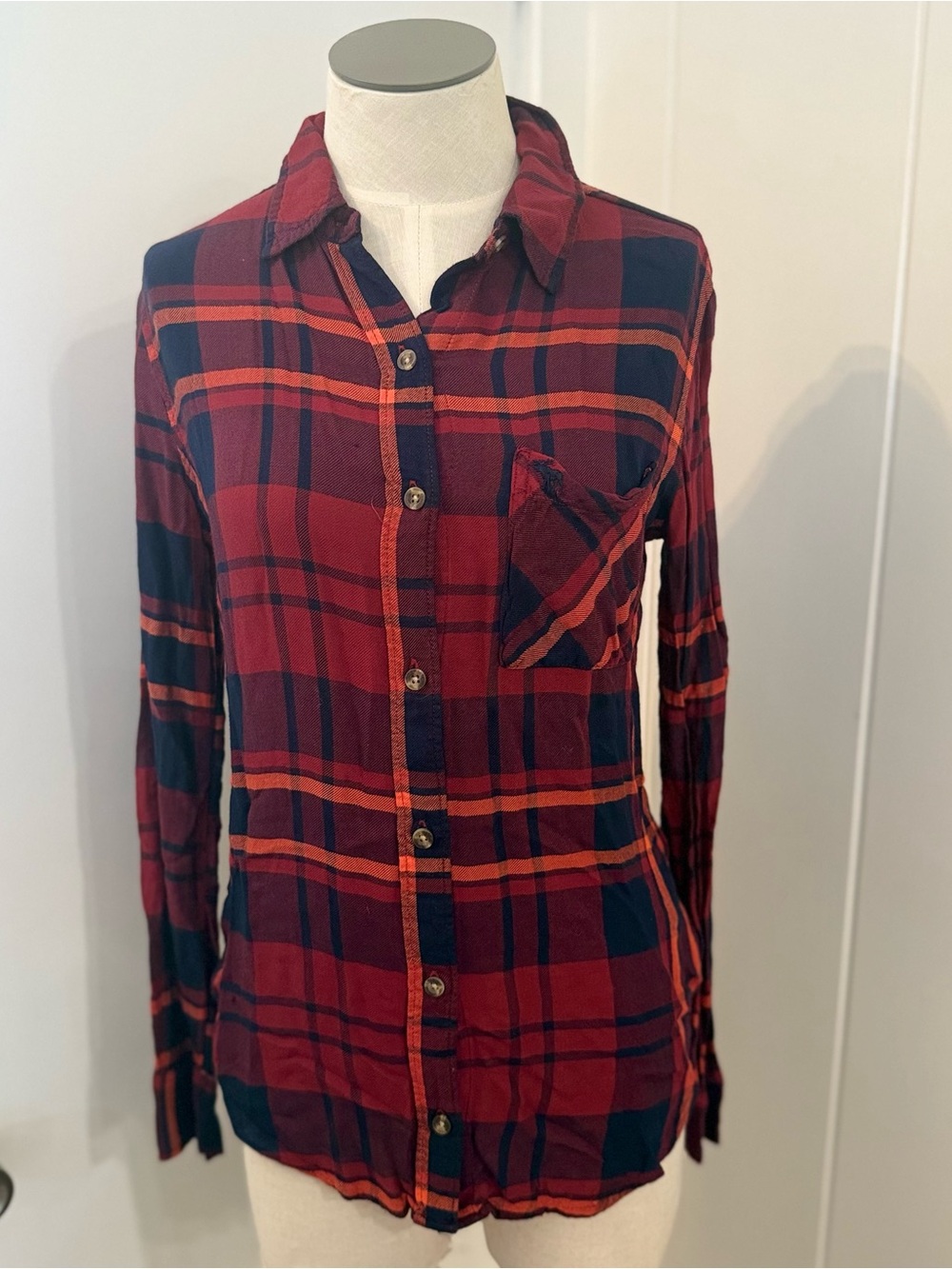 Abercrombie & Fitch Red and Navy Plaid Button-Down Shirt Sz XS